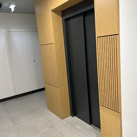 Wygodne Mieszkania Nova Mikolowska 151 アパート